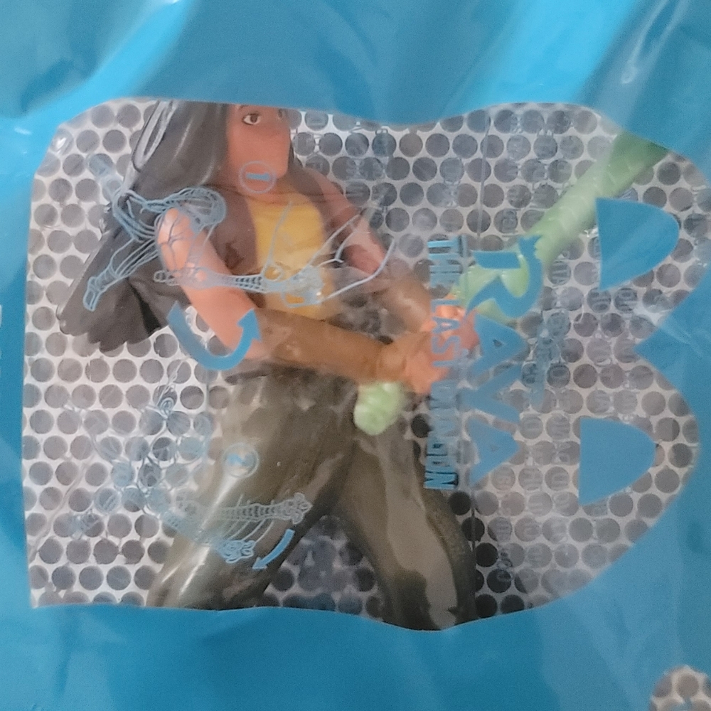 5/$13 NWT Raya Action Figure - Picture 2 of 3